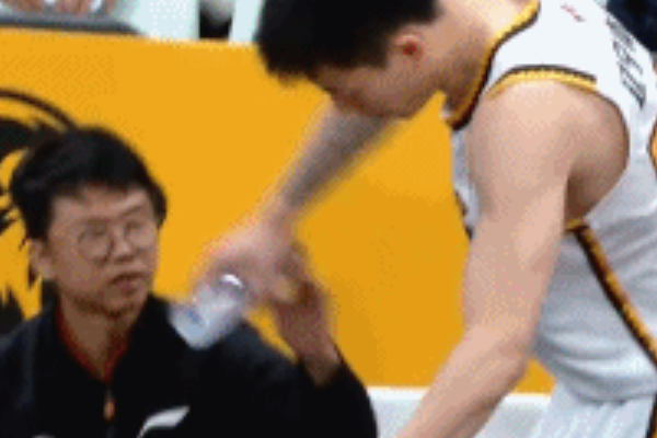  廣廈逆襲！遼寧男籃新賽季首戰(zhàn)失利遭遇慘敗