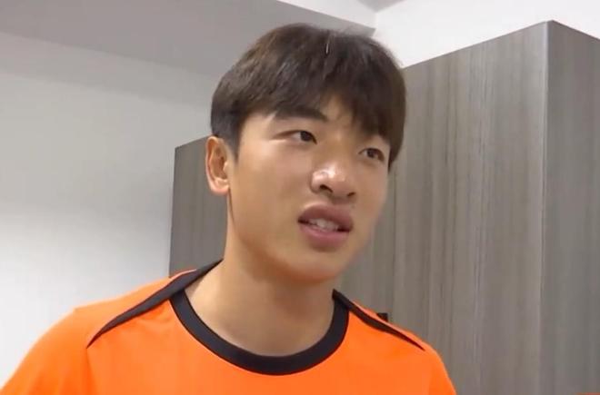 魏祥鑫：因?yàn)镃羅喜歡7號(hào)，最喜歡C羅歐冠對(duì)尤文的倒勾